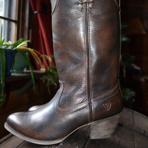 New Ariat Bluebell Ladies Boots size 9